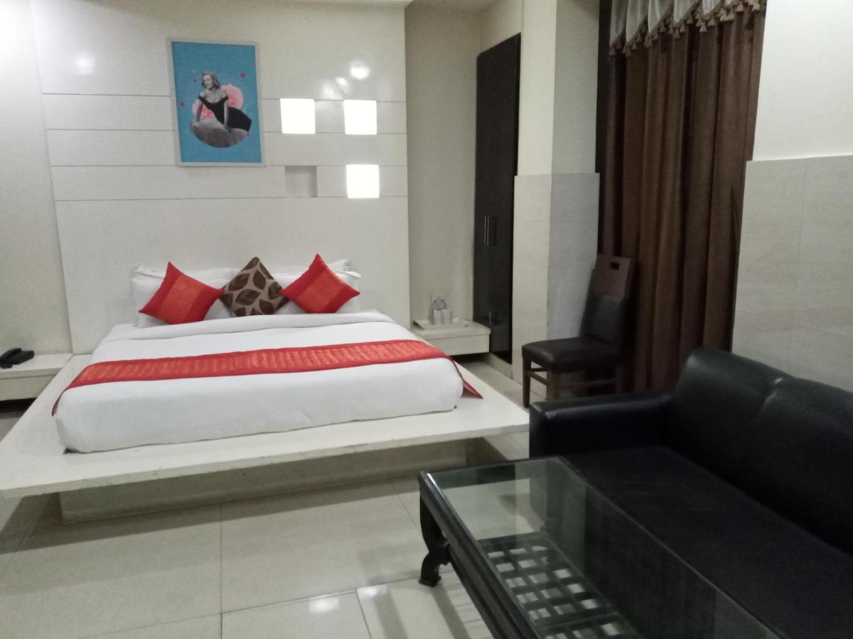 Отель Vivah Residency Нью-Дели Экстерьер фото