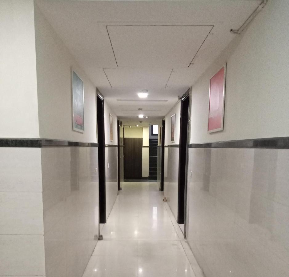 Отель Vivah Residency Нью-Дели Экстерьер фото